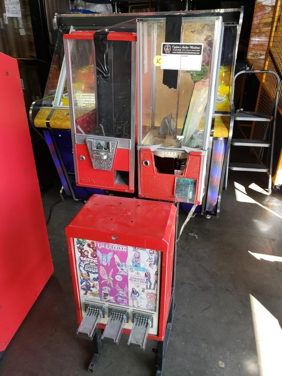 COMBO STICKER CANDY CAPSULE VENDING STAND K