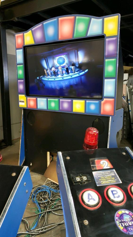 SUPER TRIVIA 6 PLAYER DELUXE ARCADE GAME ICE DAVE & BUSTERS
