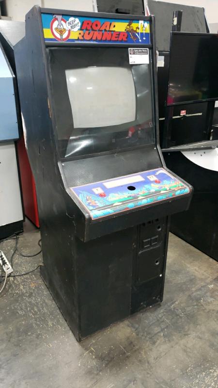 ROADRUNNER ATARI ARCADE GAME CABINET ONLY