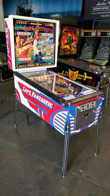 CAPTAIN FANTASTIC BALLY CLASSIC PINBALL MACHINE