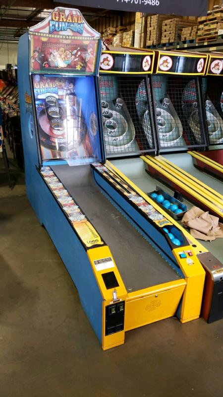 GRAND FUN ALLEY BAYTEK ALLEY ROLLER REDEMPTION GAME