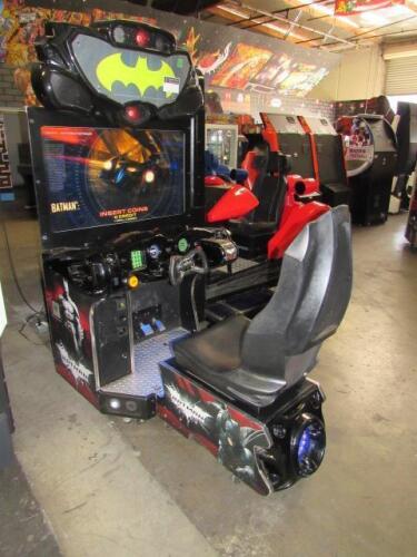 BATMAN 42" DC COMICS SITDOWN ARCADE GAME