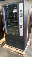 USI SPIRAL SNACK VENDING MACHINE MODEL 3504