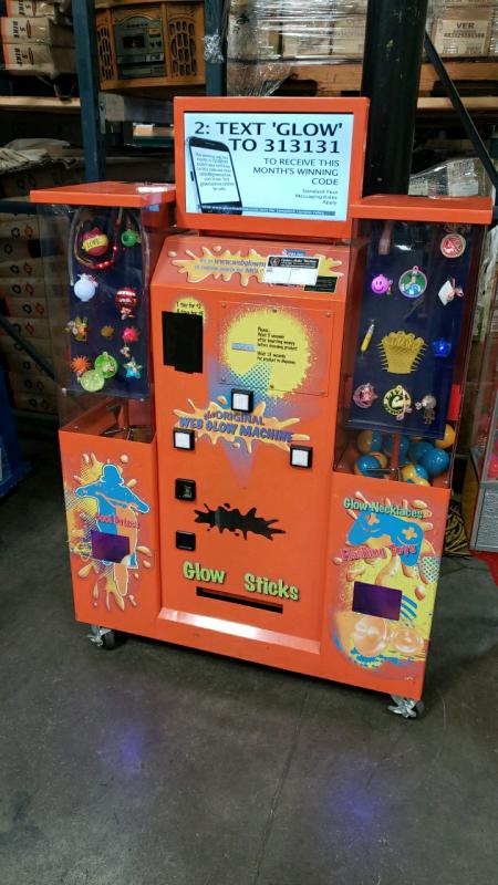 THE ORIGINAL WEB GLOW CAPSULE MERCHANDISE VENDING KIOSK