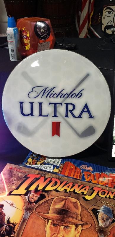 1 LOT- MICHELOB ULTRA BEER SIGN LIGHT