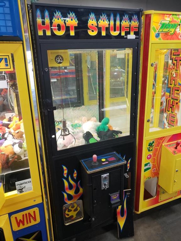 30" HOT STUFF PLUSH CLAW CRANE MACHINE