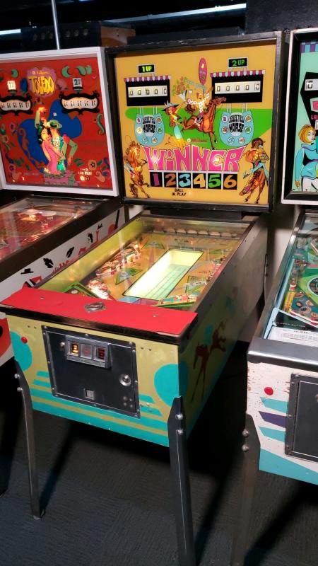 Winner Pinball Machine Williams EM