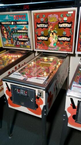 Valencia Pinball Machine Williams EM