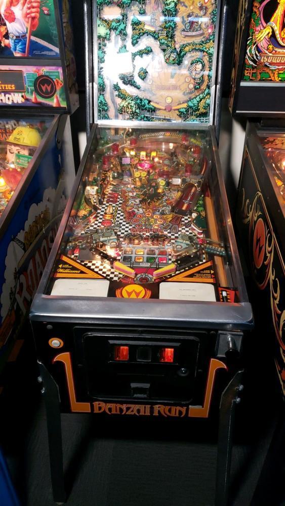 Banzai Run Pinball Machine Williams SS