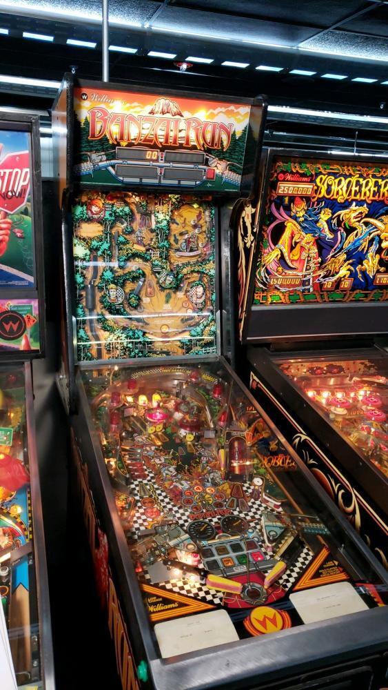 Banzai Run Pinball Machine Williams SS