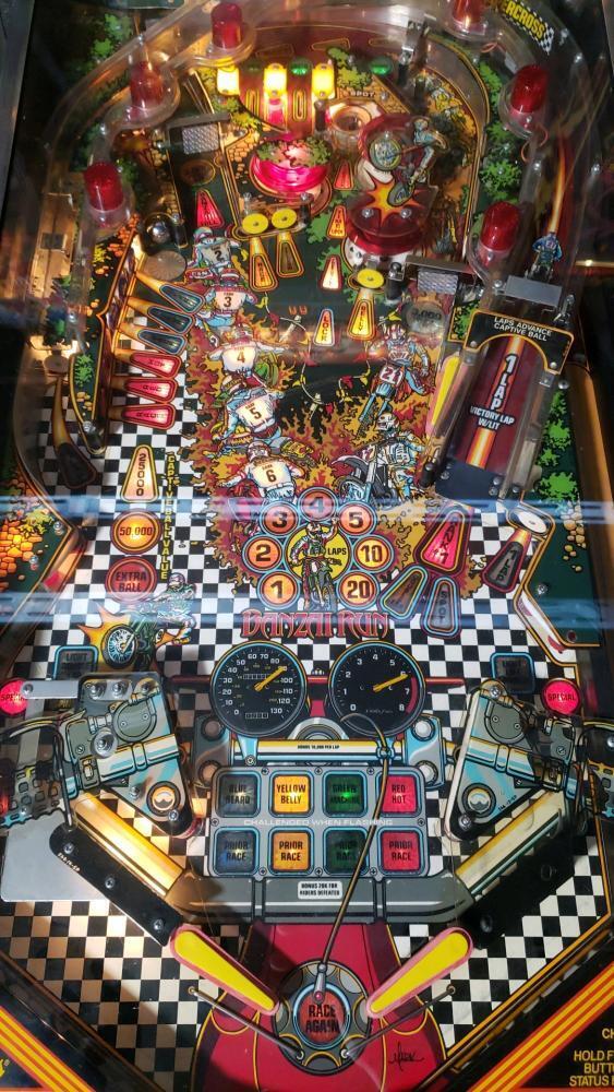 Banzai Run Pinball Machine Williams SS