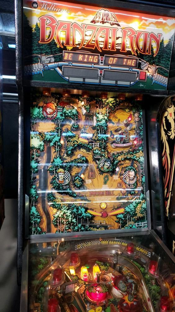 Banzai Run Pinball Machine Williams SS