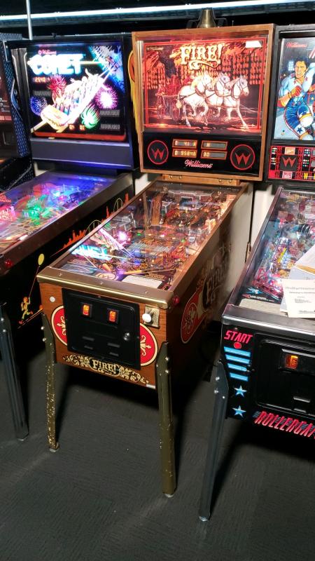 Fire! "Champagne Edition" Pinball Machine Williams SS