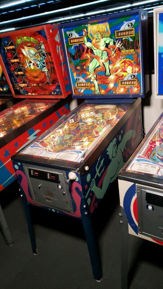 Trident Pinball Machine Stern SS