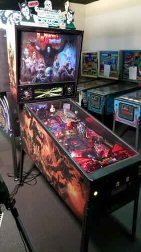 Rob Zombie Spookshow Pinball Machine Sooky