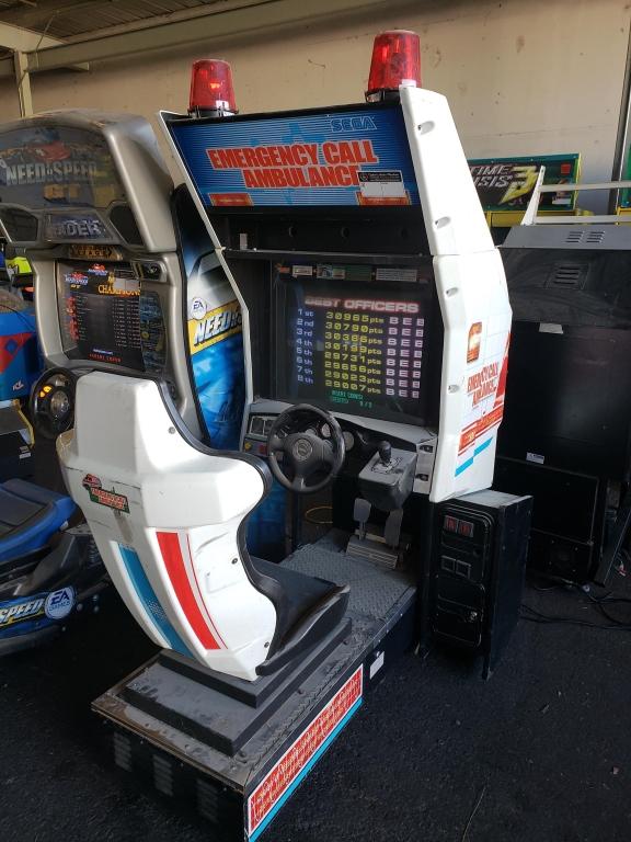 EMERGENCY CALL AMBULANCE DRIVER ARCADE GAME