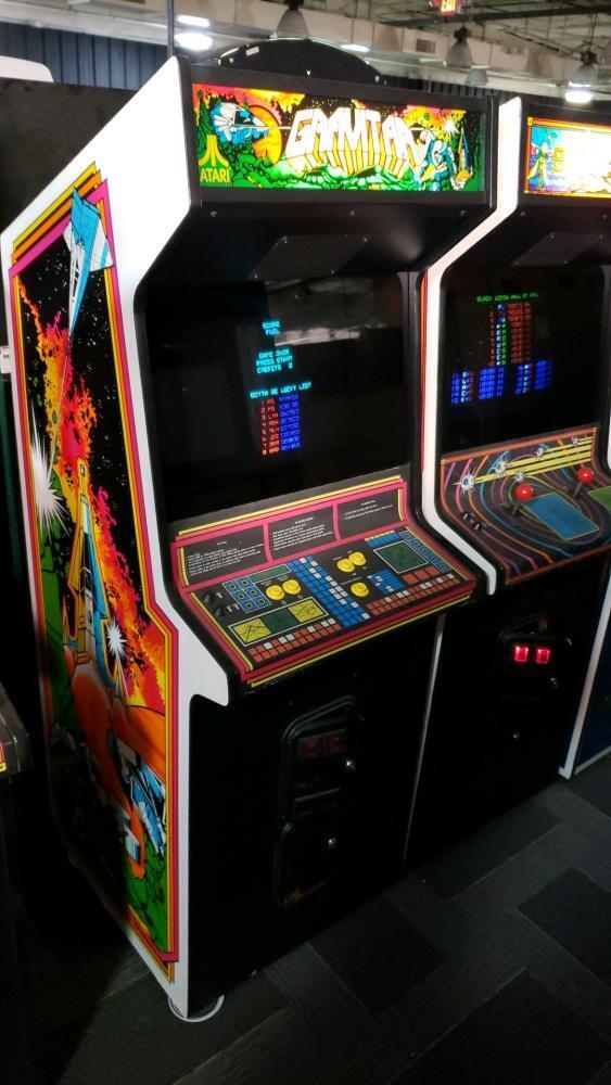 Jeu Atari 2600 GRAVITAR - NEUF et scellé en usine - WATA Jeu Atari 2600 GRAVITAR - NEUF et scellé en usine - WATA