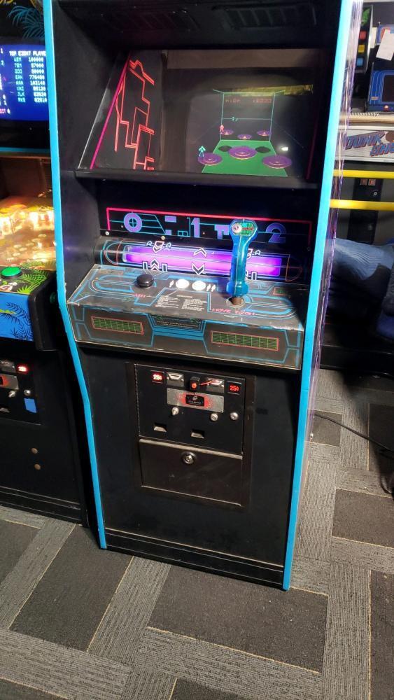 Disc of Tron Upright Classic Bally Arcade Game