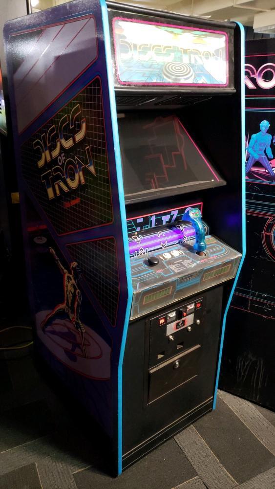 Disc of Tron Upright Classic Bally Arcade Game