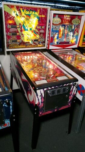 Voltan Escapes Cosmic Doom Pinball Machine Bally SS