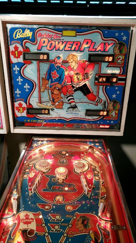 Bobby Orr  On A Pinball Machine  In A Blackhawks Uniform