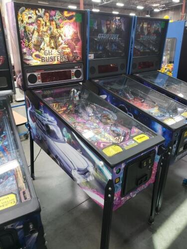 GHOSTBUSTERS PRO MODEL PINBALL MACHINE STERN INC
