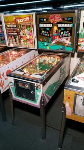 Solids N Stripes Pinball Machine Williams EM