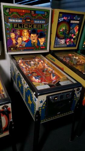 Flicker Pinball Machine Bally EM