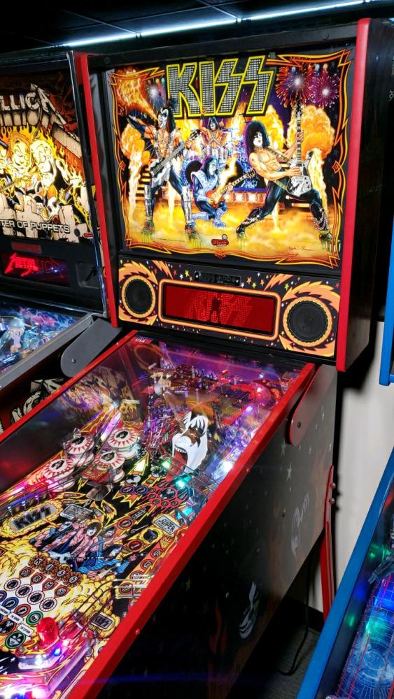 KISS Pinball Limited Edition Machine - Pinball Machine Center