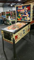 Super Straight Pinball Machine Sonic 1977