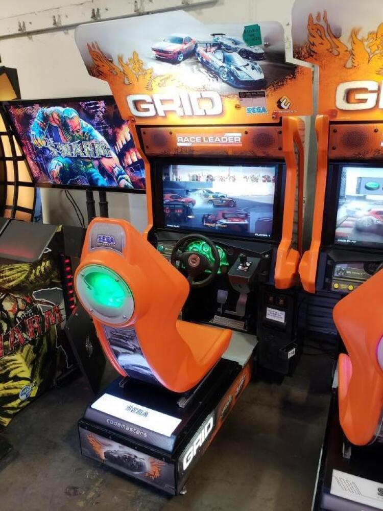 GRID 32 LCD SITDOWN RACING ARCADE GAME SEGA #2