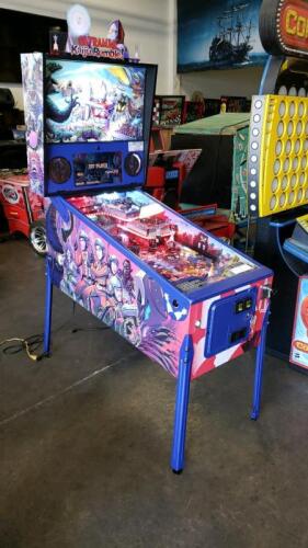 ULTRAMAN COLLECTORS EDITION PINBALL MACHINE SPOOKY PINBALL!!