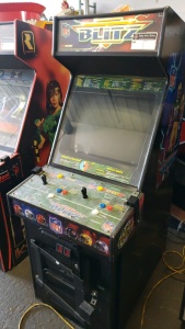 BLITZ FOOTBALL UPRIGHT DEDICATED 2 PLAYER ARCADE GAME MIDWAY