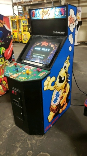 TROG DEDICATED CLASSIC 4 PLAYER BALLY MIDWAY ARCADE GAME