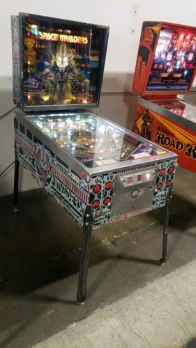 SPACE INVADERS WIDEBODY CLASSIC PINBALL MACHINE BALLY