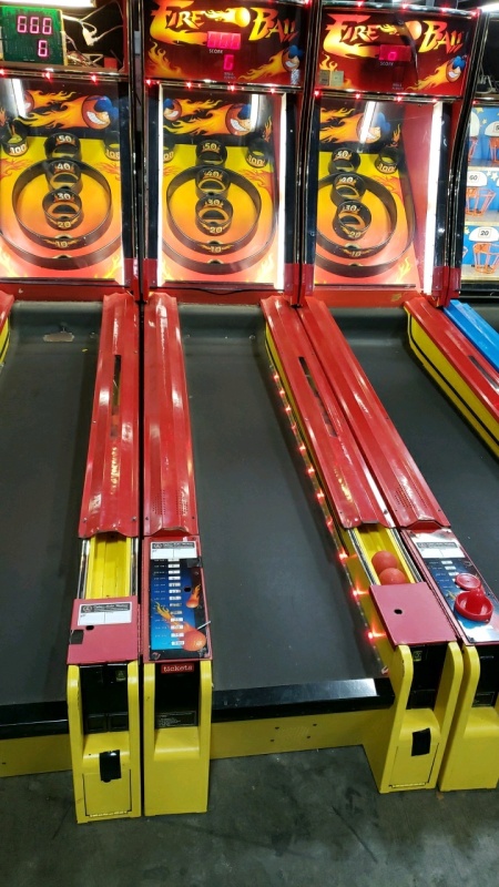 FIREBALL ALLEY ROLLER TICKET REDEMPTION GAME BAYTEK #2