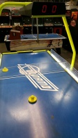 AIR HOCKEY TABLE DYNAMO HOT FLASH W/ OVERHEAD SCORING #1 - 5