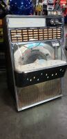 UNITED HIGH FIDELITY ANTIQUE 45RPM RECORD JUKEBOX - 2