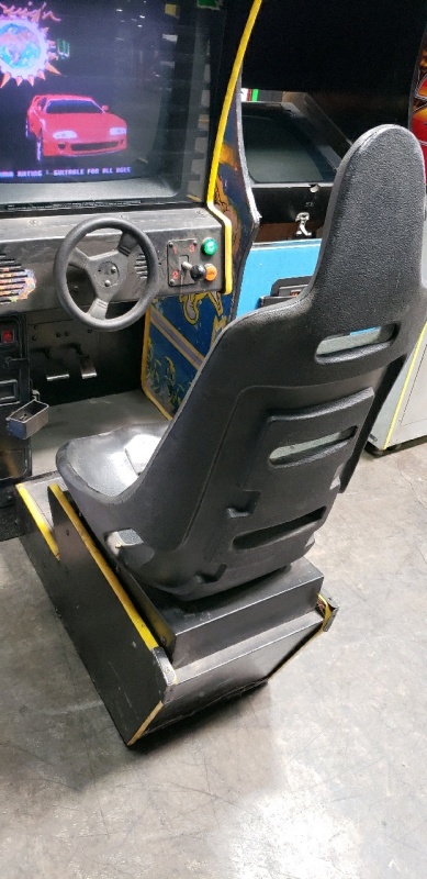 CRUISIN WORLD SITDOWN DRIVER ARCADE GAME USA CAB