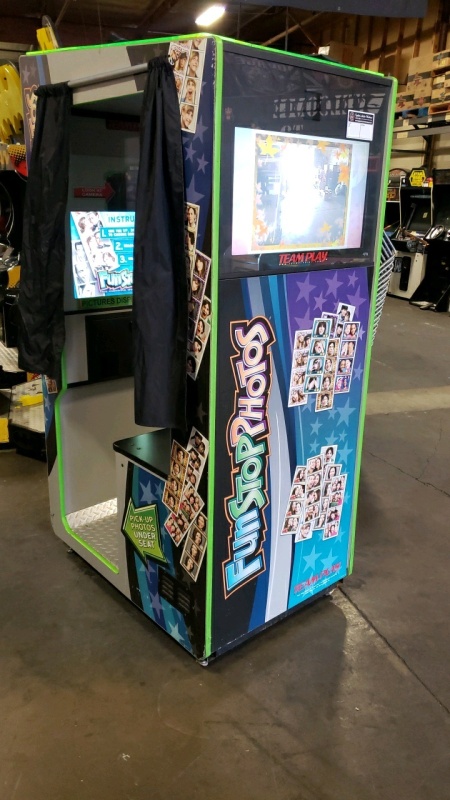 FUN STOP PHOTOS SELF VENDING TEAMPLAY PHOTOBOOTH KIOSK