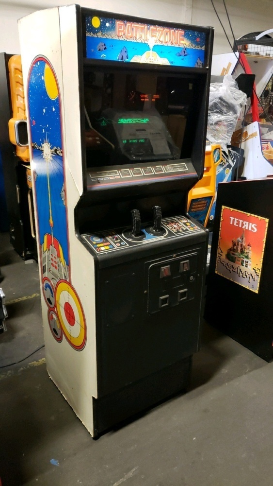 BATTLEZONE RARE UPRIGHT FLAT FRONT CLASSIC ARCADE GAME ATARI