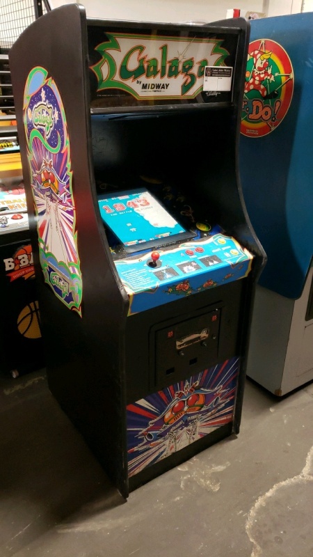 60 IN 1 MULTICADE LCD MONITOR IN ORIGINAL GALAGA ARCADE CAB