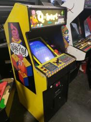 QBERT UPRIGHT ARCADE GAME CABINET MULTICADE