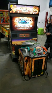 BIG BUCK WORLD DELUXE 42" SHOOTER ARCADE GAME