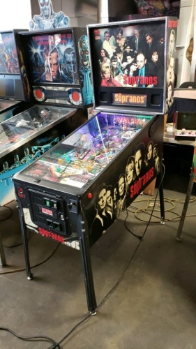 THE SOPRANO'S PINBALL MACHINE STERN