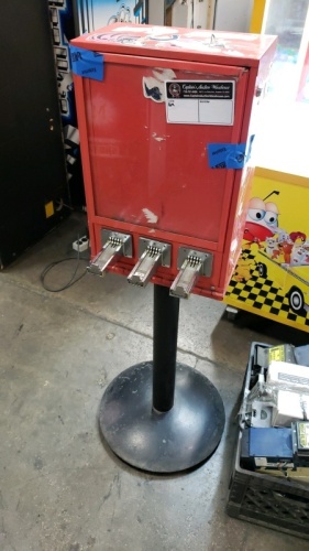 3 SELECT STICKER VENDING STAND