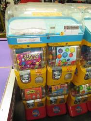 TOMY GACHA DUAL COLUMN CAPSULE MACHINE #2