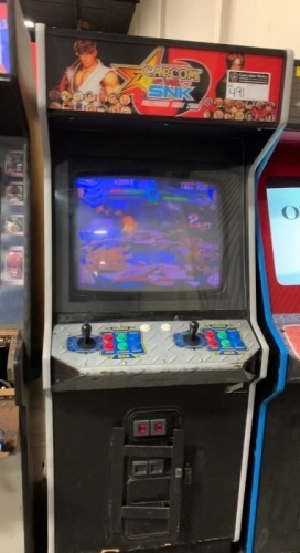 CAPCOM VS SNK 25" UPRIGHT FIGHTER ARCADE GAME