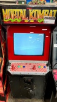 MORTAL KOMBAT UPRIGHT ARCADE GAME MIDWAY - 2