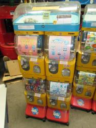 TOMY GACHA DUAL COLUMN CAPSULE MACHINE #7